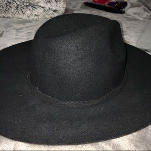 NWT — AE Oversized Fedora